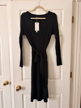 Ribbed V-Neck Tie-Waist Sweater Dress - Black